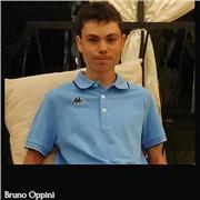 Studente universitario impartisce lezioni per tutte le discipline didattiche